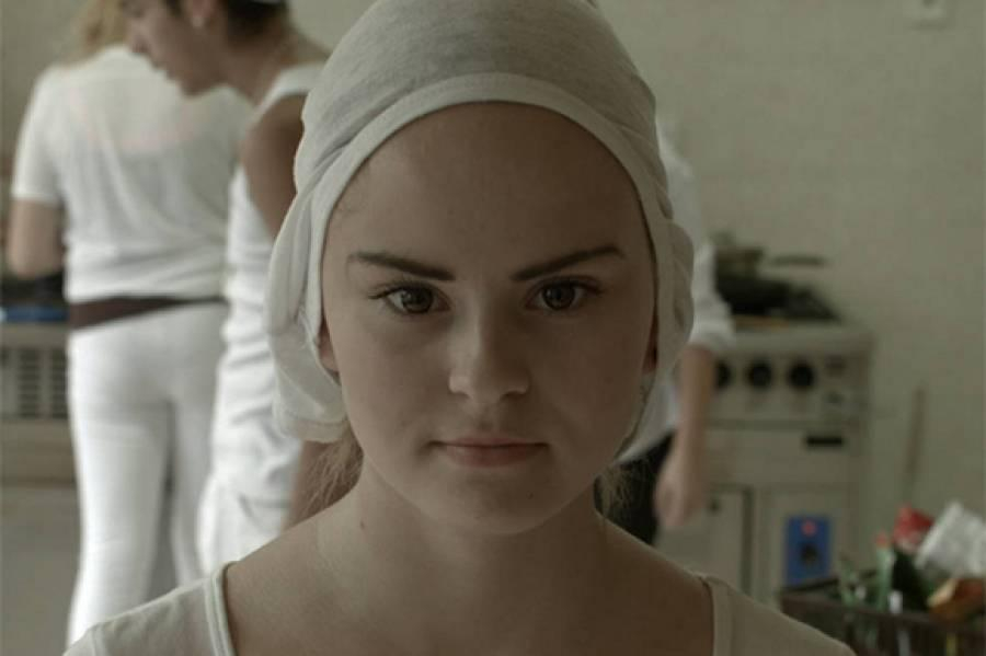 Poveste despre patru adolescenţi care îşi întâlnesc destinul