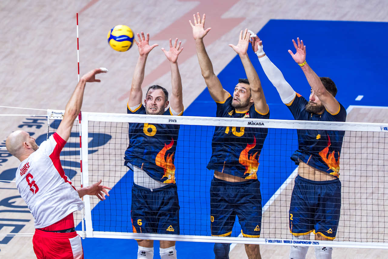 Înfrângere în fața campionilor mondiali la volei masculin