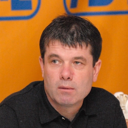 Prefectul şi Primarul Braşovului, cercetaţi de DNA pentru fapte de corupţie