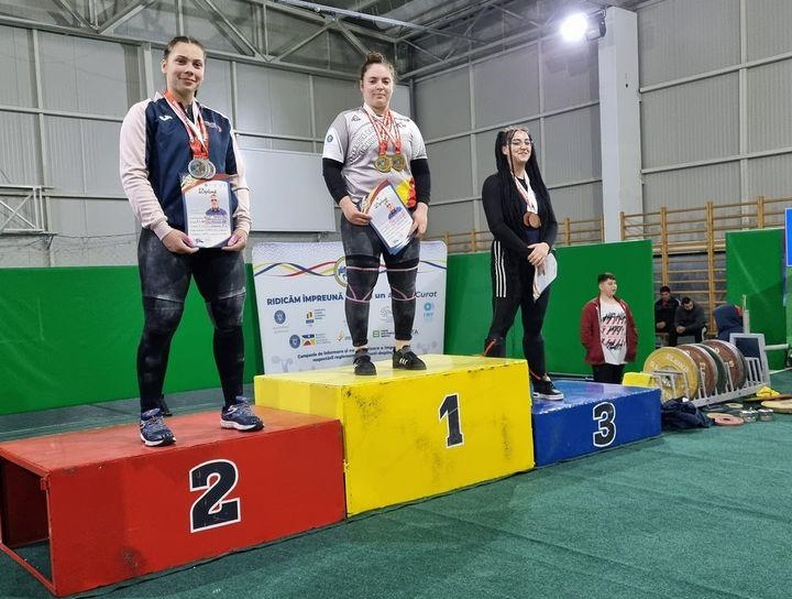 Haltere. Aur, argint și bronz, la „Naționalele” de tineret