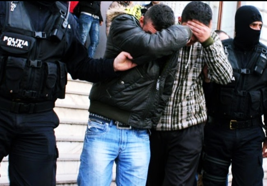 Șapte bărbați, reținuți după un conflict violent în stradă