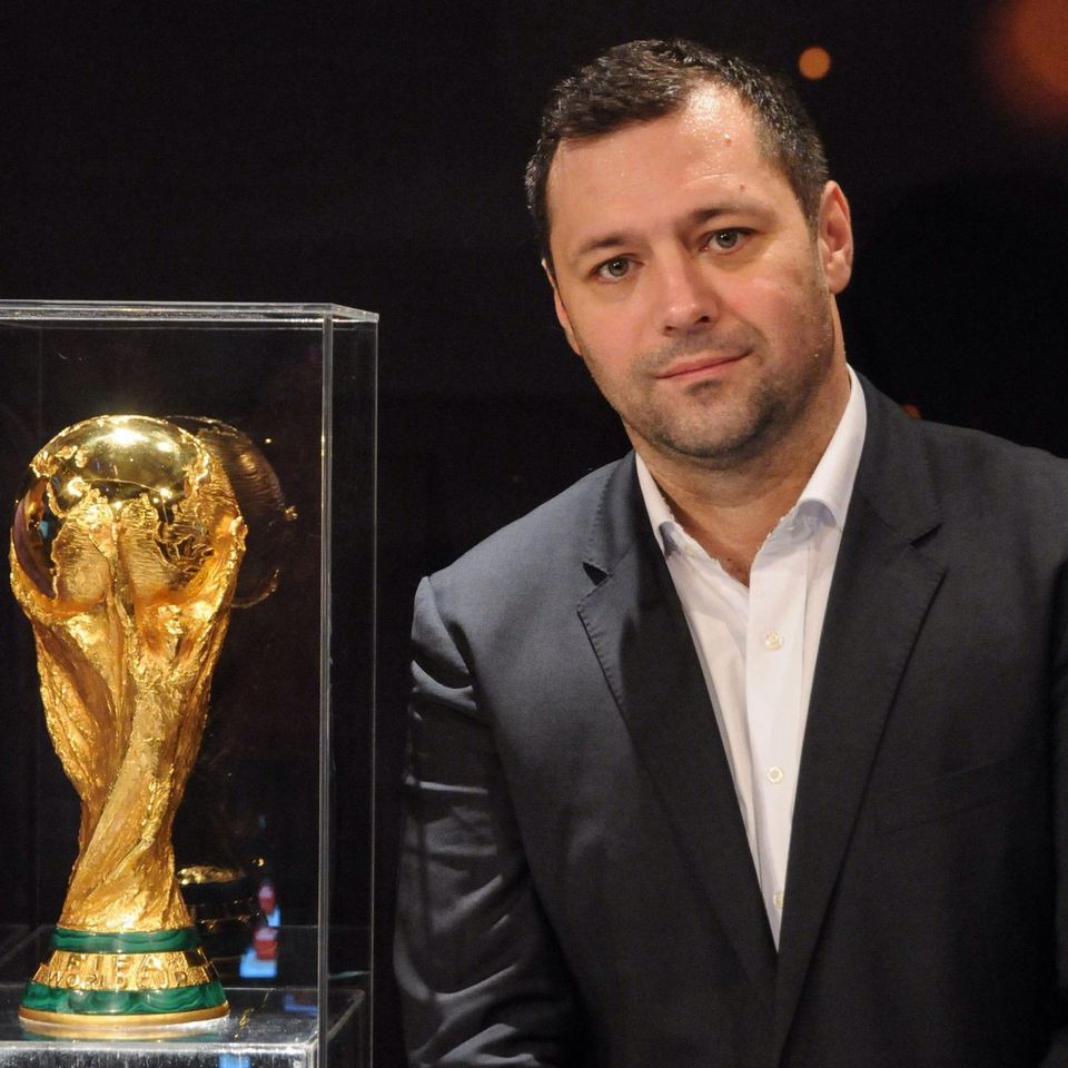 Marian Olaianos, înlocuit din lotul de comentatori pentru Mondialele de fotbal din Qatar, după ce a fost acuzat că și-a lovit o colegă