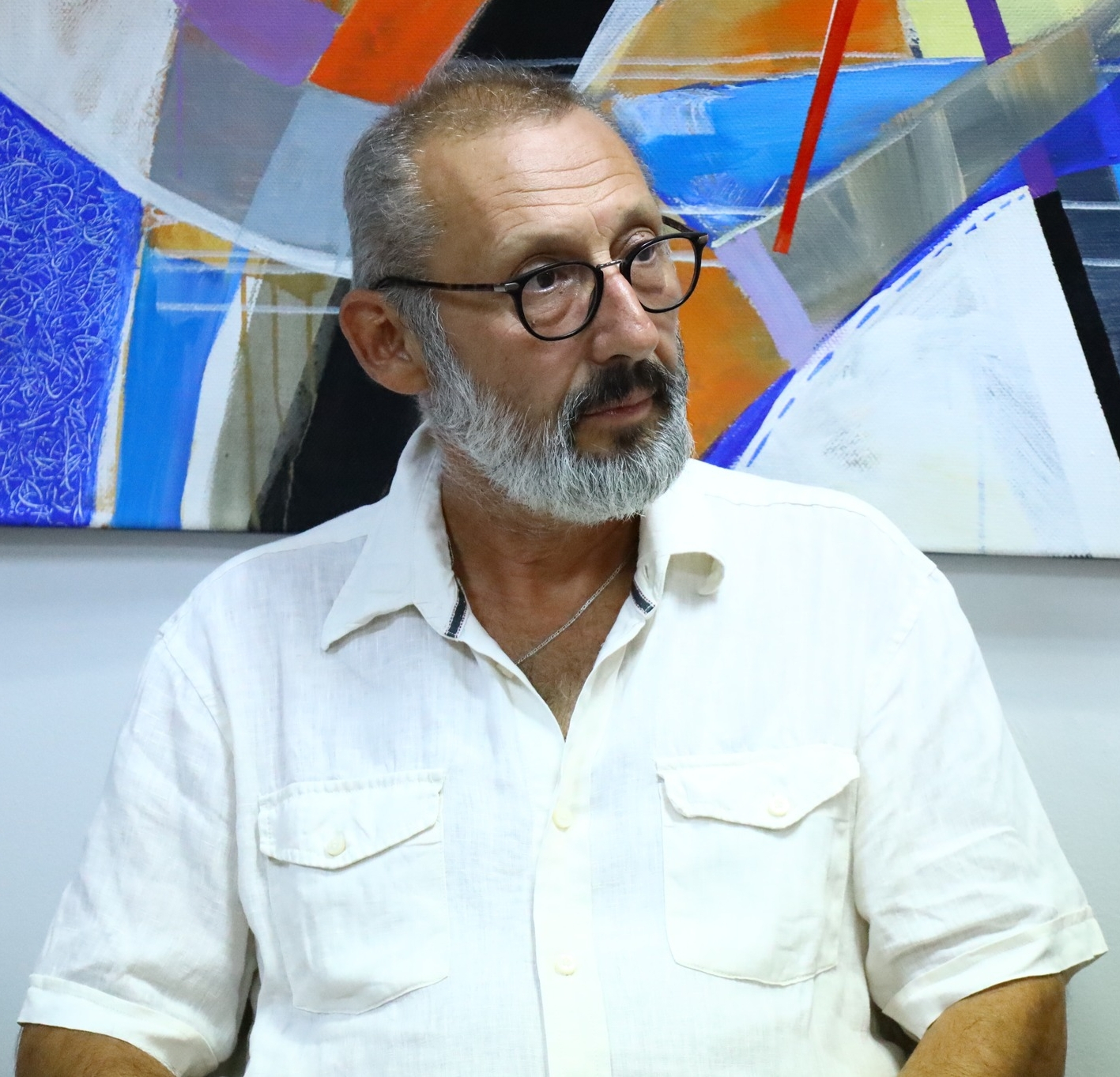 Marius Barbone expune „Peisaje posibile” la Muzeul de Artă Vizuală Galați