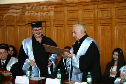 Reputatul lingvist Marius Sala, Doctor Honoris Causa la Galaţi
