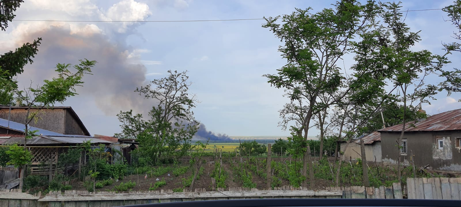 Incendiu puternic în apropierea graniței Republicii Moldova cu România