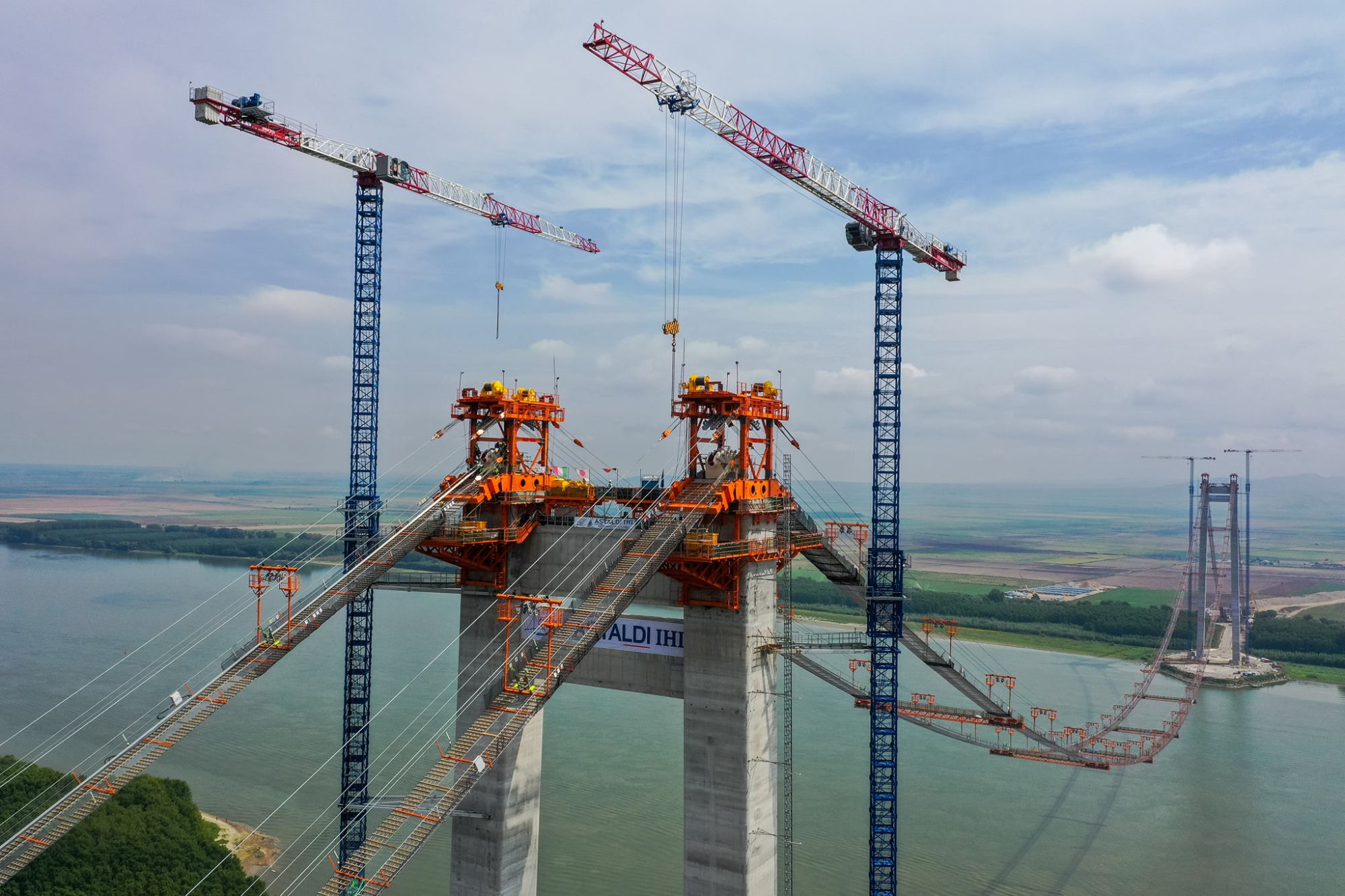 Inițiativă: Gălățenii i-au scris lui Vladimir Putin. „N-ai chef să dărâmi podul de la Brăila?” (PAMFLET)