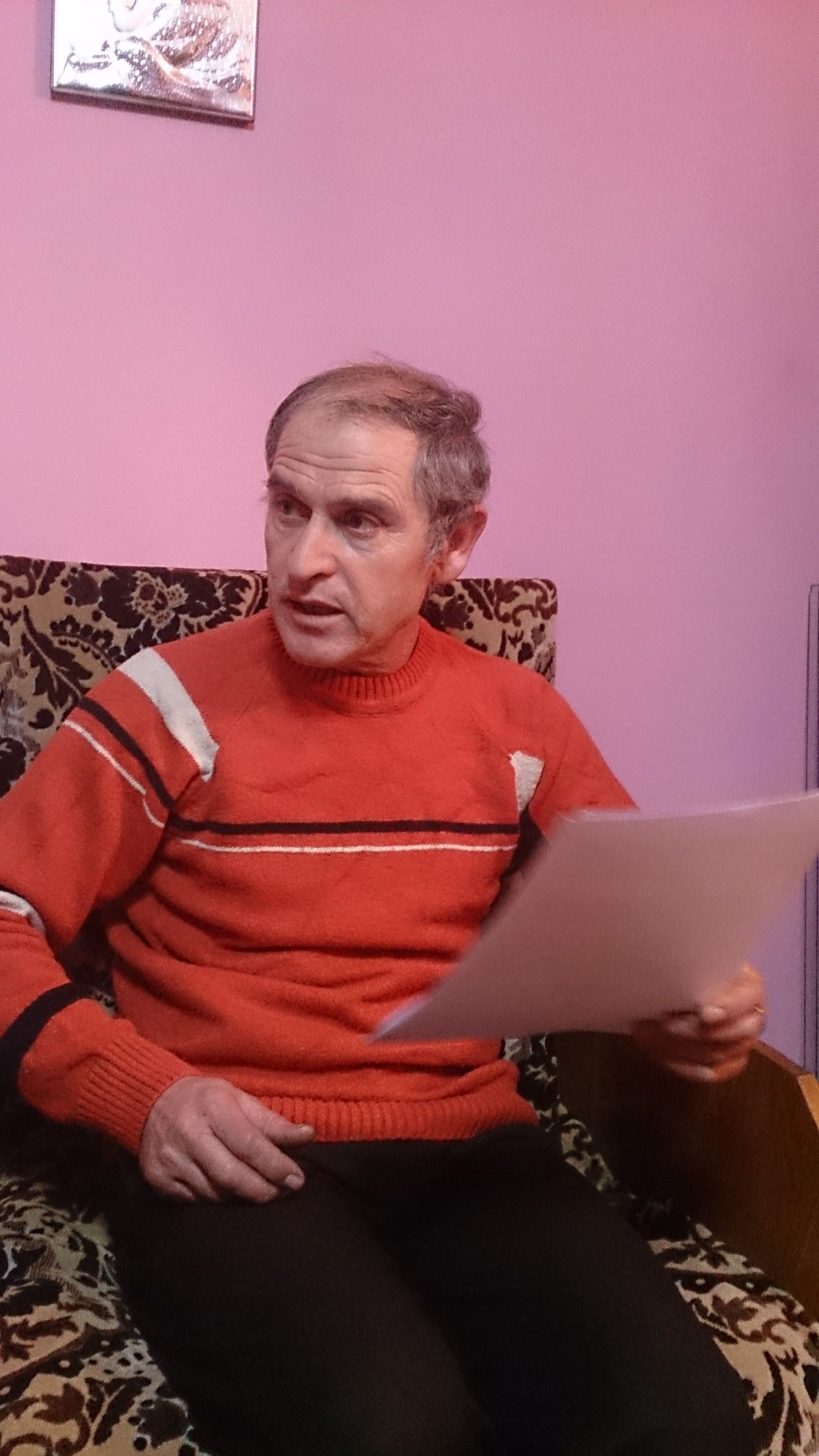 Bătut şi chinuit de propria mamă/ Viaţa de coşmar a unui adolescent gălăţean