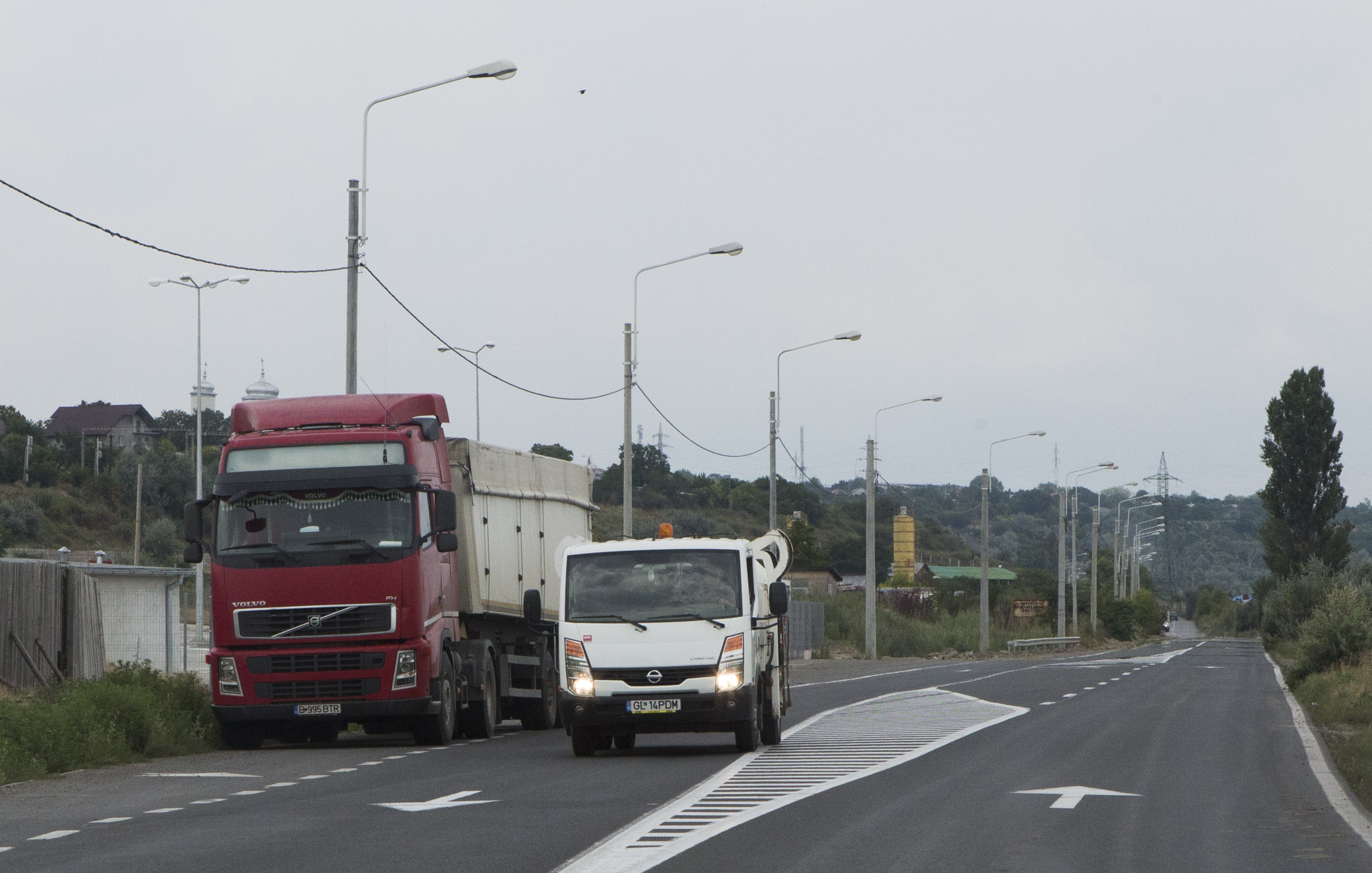 Pe unde vor mai putea CIRCULA autocamioanele în Galaţi/ Regulamentul, în DEZBATERE publică