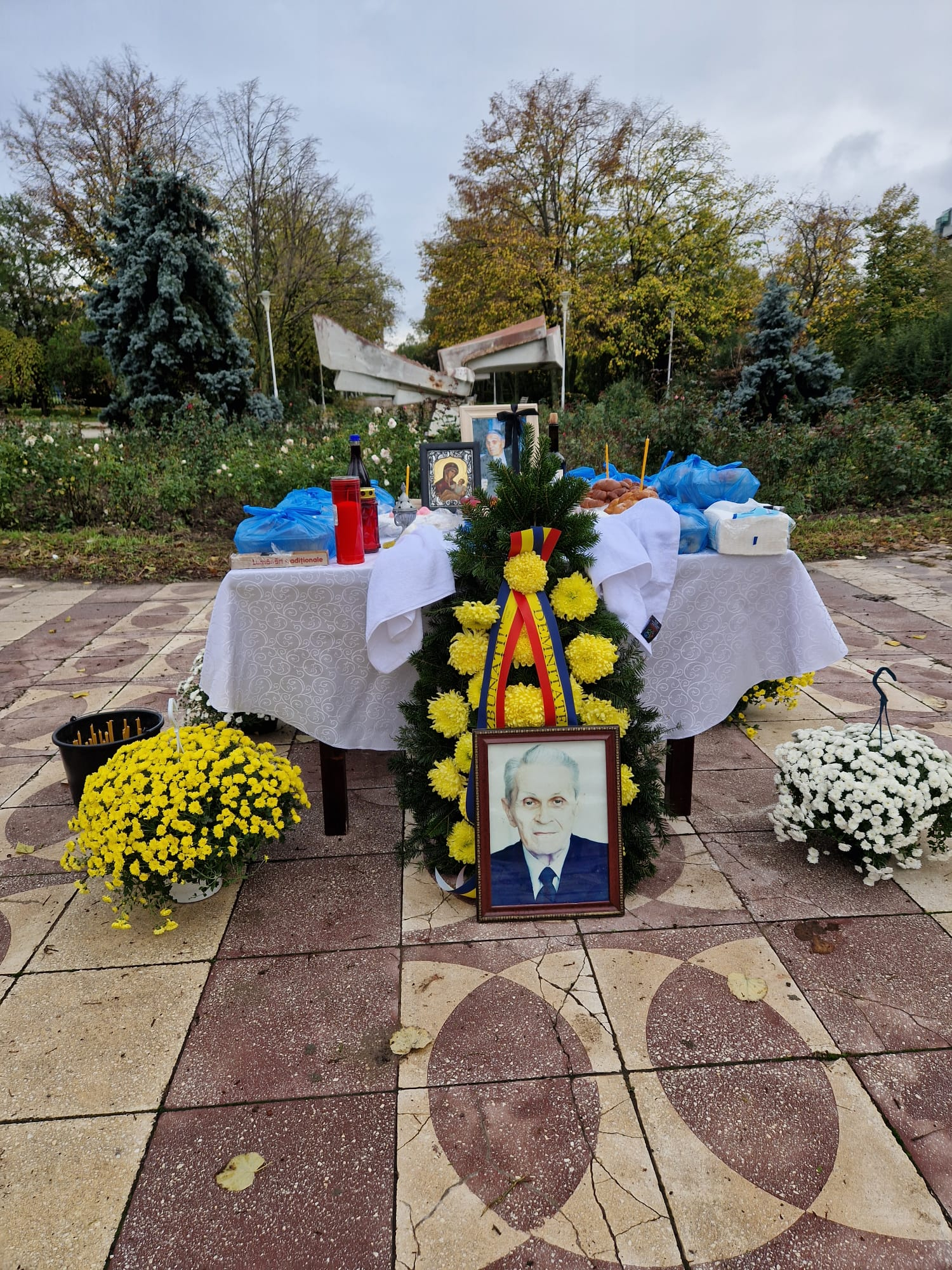 30 de ani de la dispariţia liderului ţărănist Corneliu Coposu (FOTO/VIDEO)