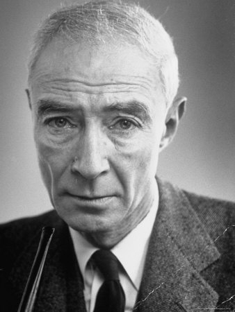Remember. Robert Oppenheimer, „părintele” bombei atomice