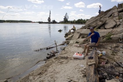 Mizeria de la malul Dunării a fost strânsă 