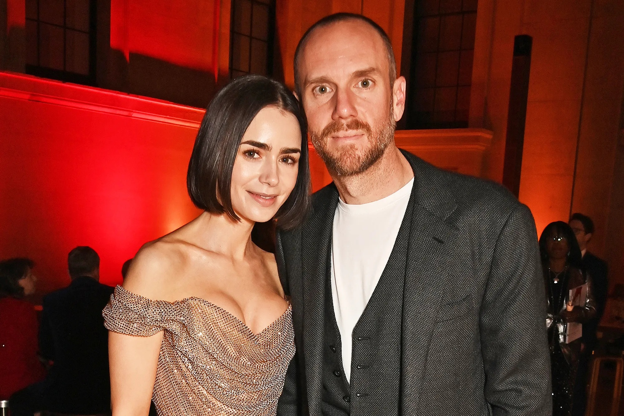 Lily Collins are o fetiță, cu ajutorul unei mame-surogat