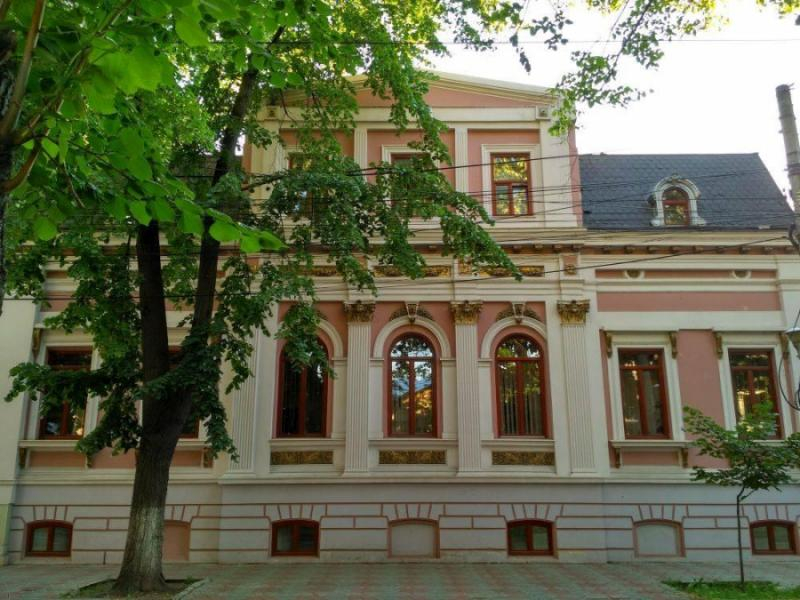 Sindicaliştii de la Centrul Cultural se pregătesc de protest