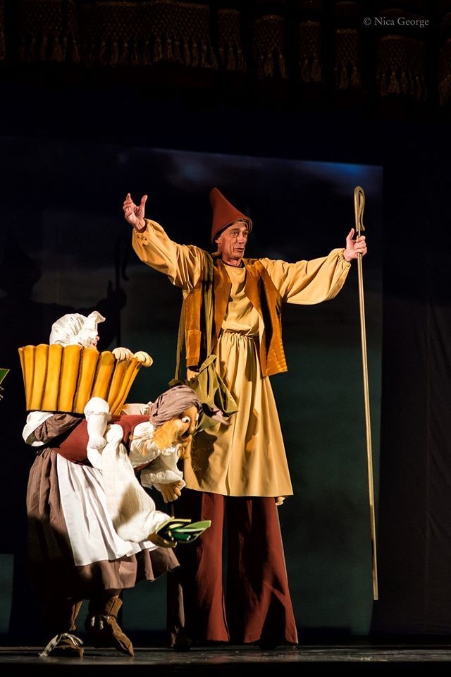 „Gulliver” joacă în festival la Braşov, joi. „Motanul încălţat” sare munţii