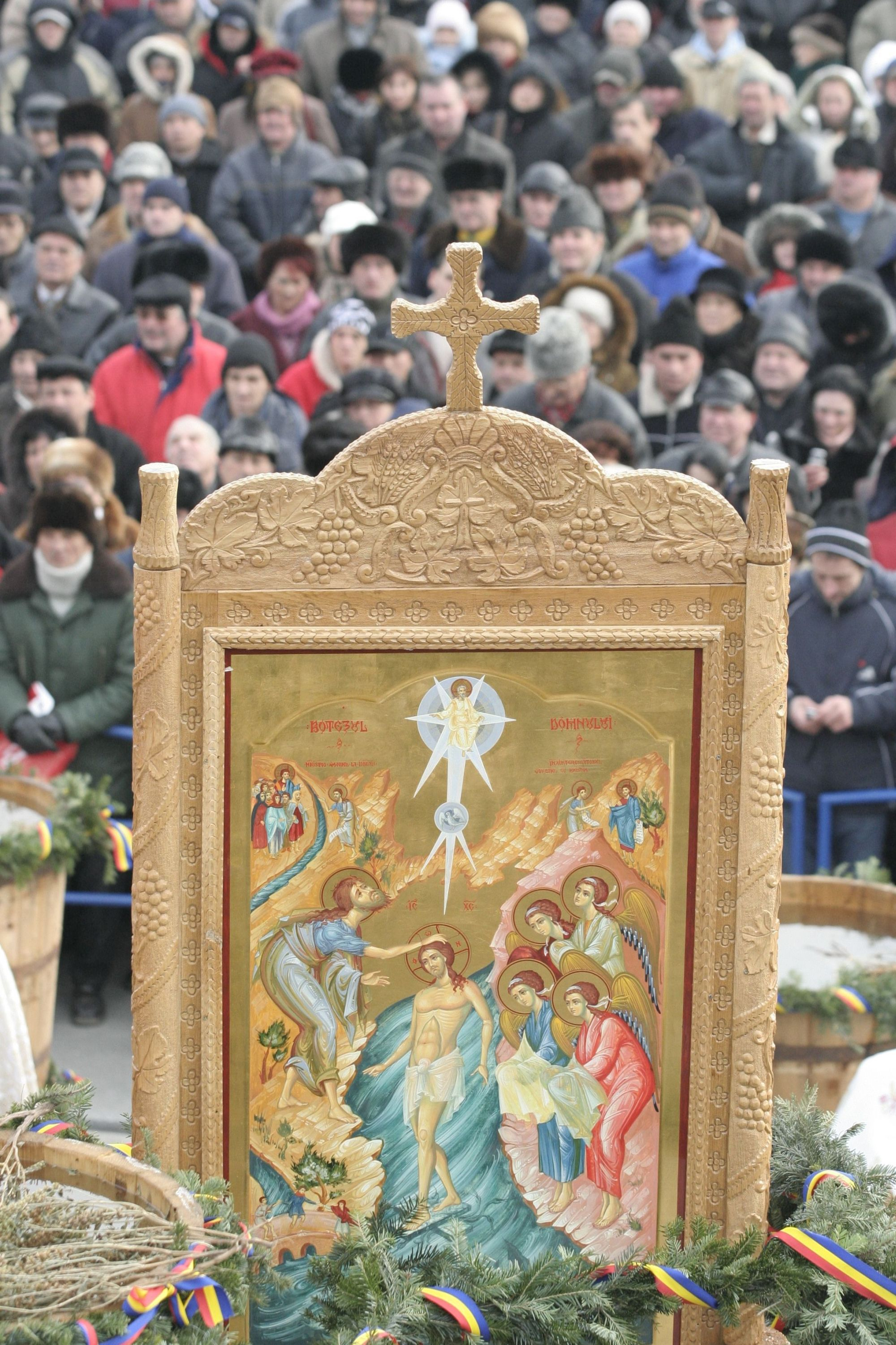 Praznicul Botezului Domnului la Galaţi. Mii de gălăţeni sunt aşteptaţi la slujba de BOBOTEAZĂ