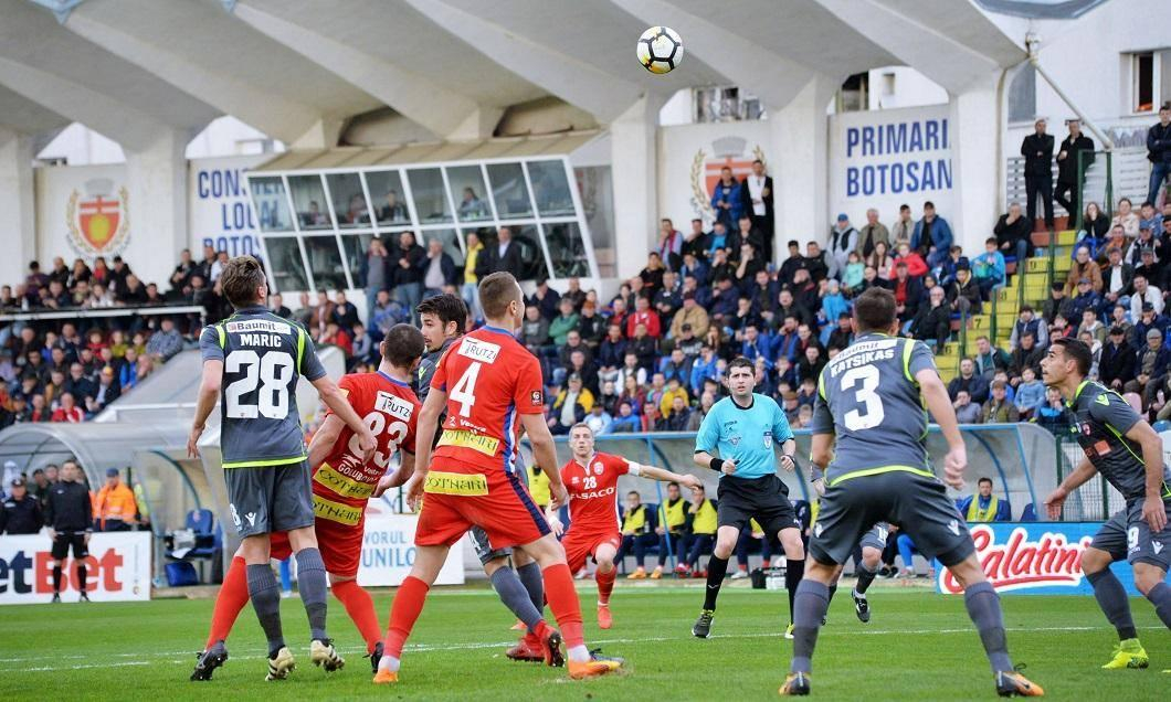 "Portarul ca o mămăligă"