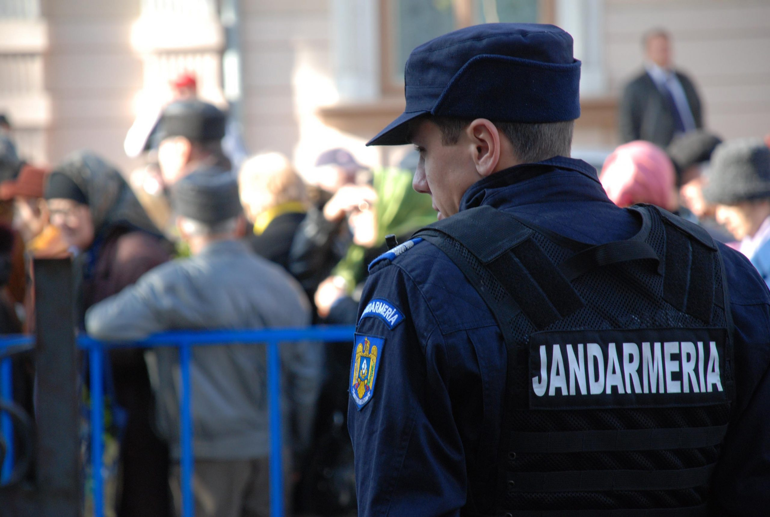 Poliția e în stradă, dar nu vă păzește buzunarele!