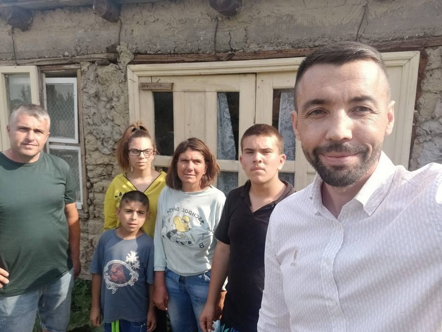 Implicare pentru salvarea casei unei mame cu patru copii