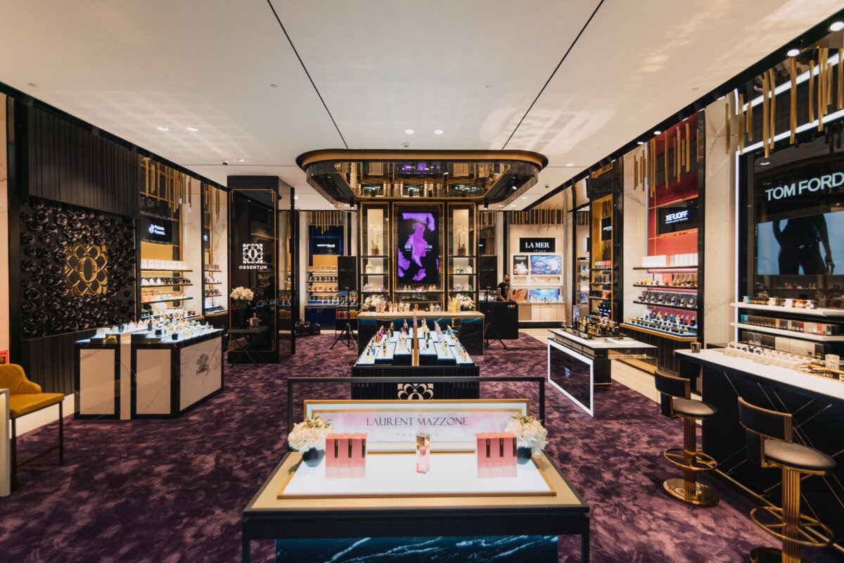 Parfumuri cu o substanță periculoasă care provoacă efecte adverse grave, vândute în mall-uri