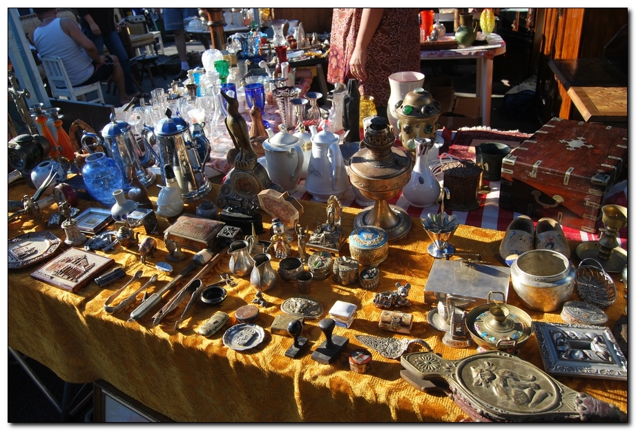 TÂRG DE ANTICHITĂŢI, timp de trei zile, la Galaţi