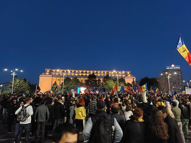 UPDATE Proteste în Bucureşti față de măsurile anti-COVID. Manifestanţii se îndreaptă spre Cotroceni