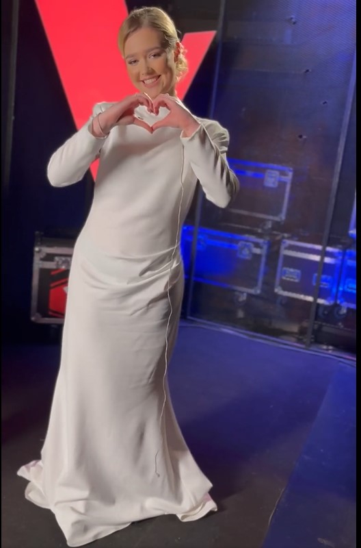 Votați-o pe Anastasia în semifinala „Vocea României”!