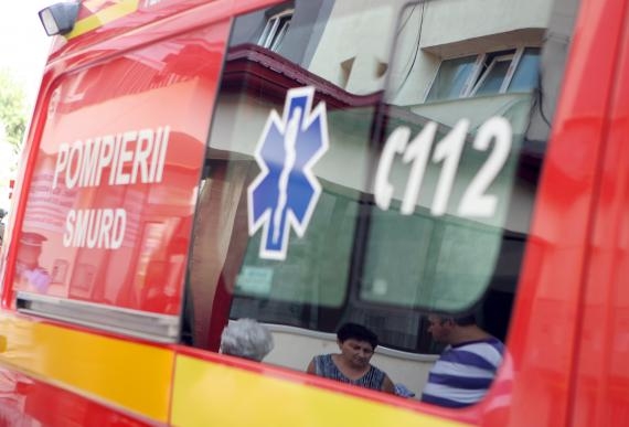 ELEV MORT în curtea şcolii. A căzut într-o FOSĂ SEPTICĂ de beton