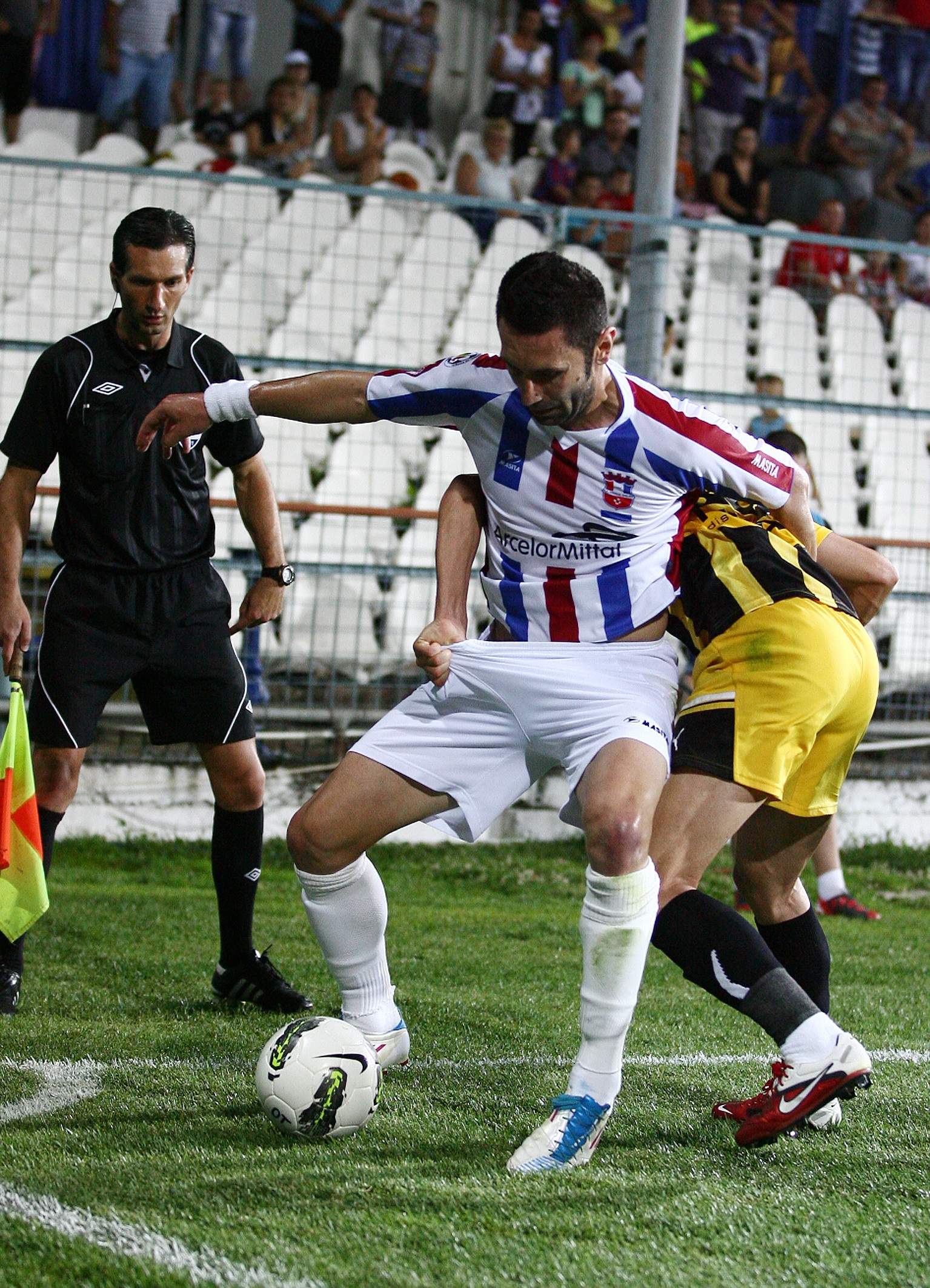 Oţelul - Manchester / Paraschiv nu este nici măcar rezervă