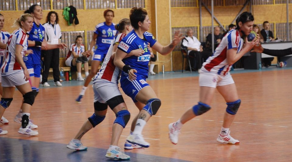 Handbalistele de la Danubius, meci de totul sau nimic cu SCM Craiova