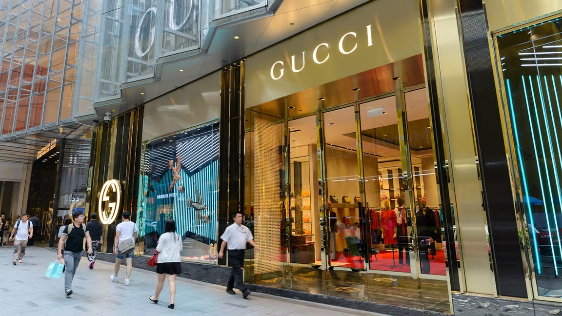 Producători de mărci de lux, amendați de Uniunea Europeană