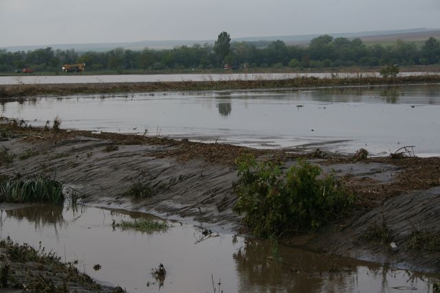 Cod galben de inundaţii pe râurile din judeţul Galaţi