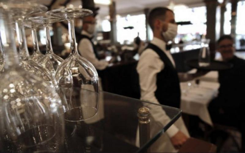 Cerere mare de angajați în industria HoReCa