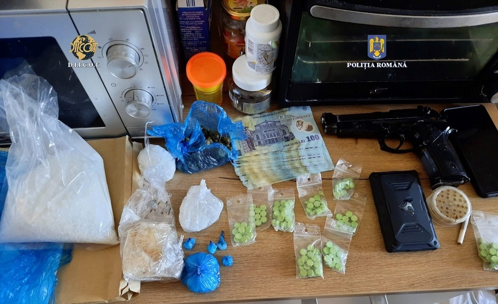 Droguri puternice, vândute cu punga pe străzile oraşului