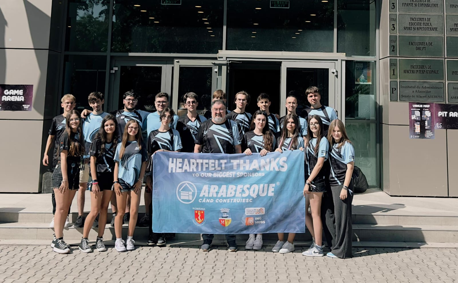 Gălăţenii de la ByteForce, recunoscuţi pentru inovaţie în programarea robotului (GALERIE FOTO)