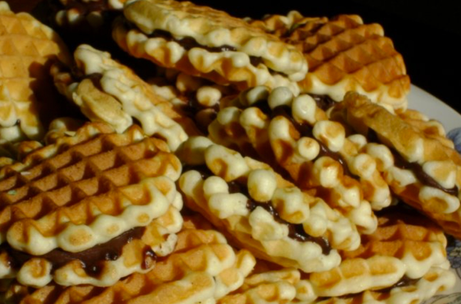 Faguri moi umpluți cu ciocolată