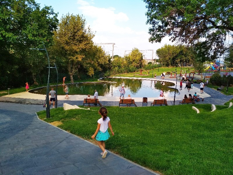 Parcul "Carol", ca mijloc de informare şi educaţie