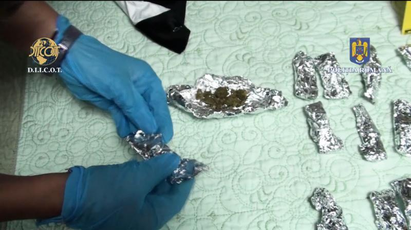 Explozie a traficului de stupefiante în Galați. Două grupări, acuzate că au vândut droguri tari și foarte tari (VIDEO)