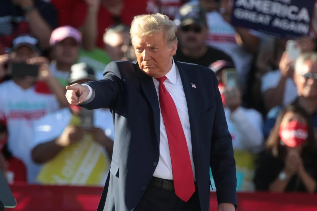 Trump anunță că va impune Uniunii Europene taxe vamale de 50 la sută