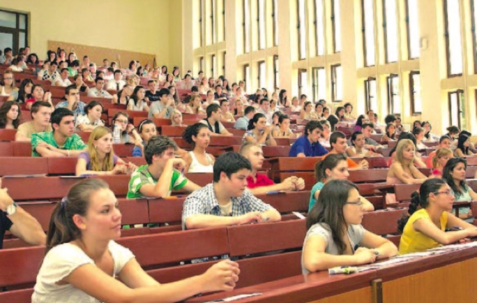 Joi, la Galaţi, dezbatere despre calitatea învăţământului superior 