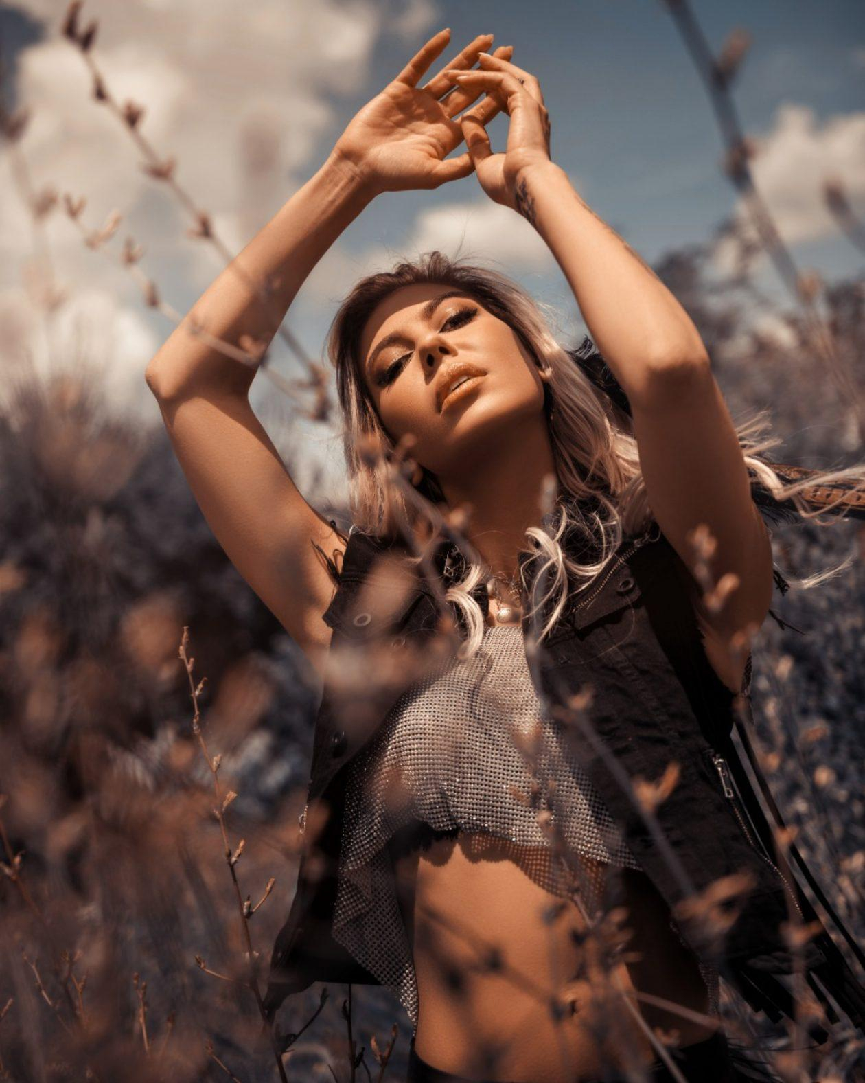 Sore s-a apucat de regie