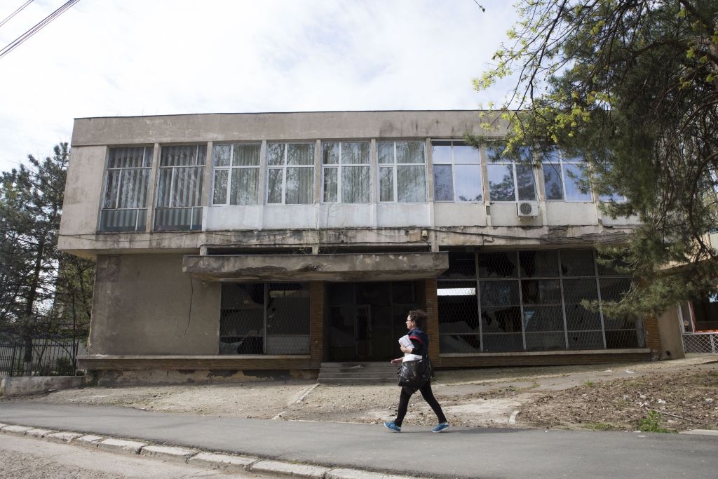 INADMISIBIL! Grădiniţă deasupra unui focar de INFECŢIE