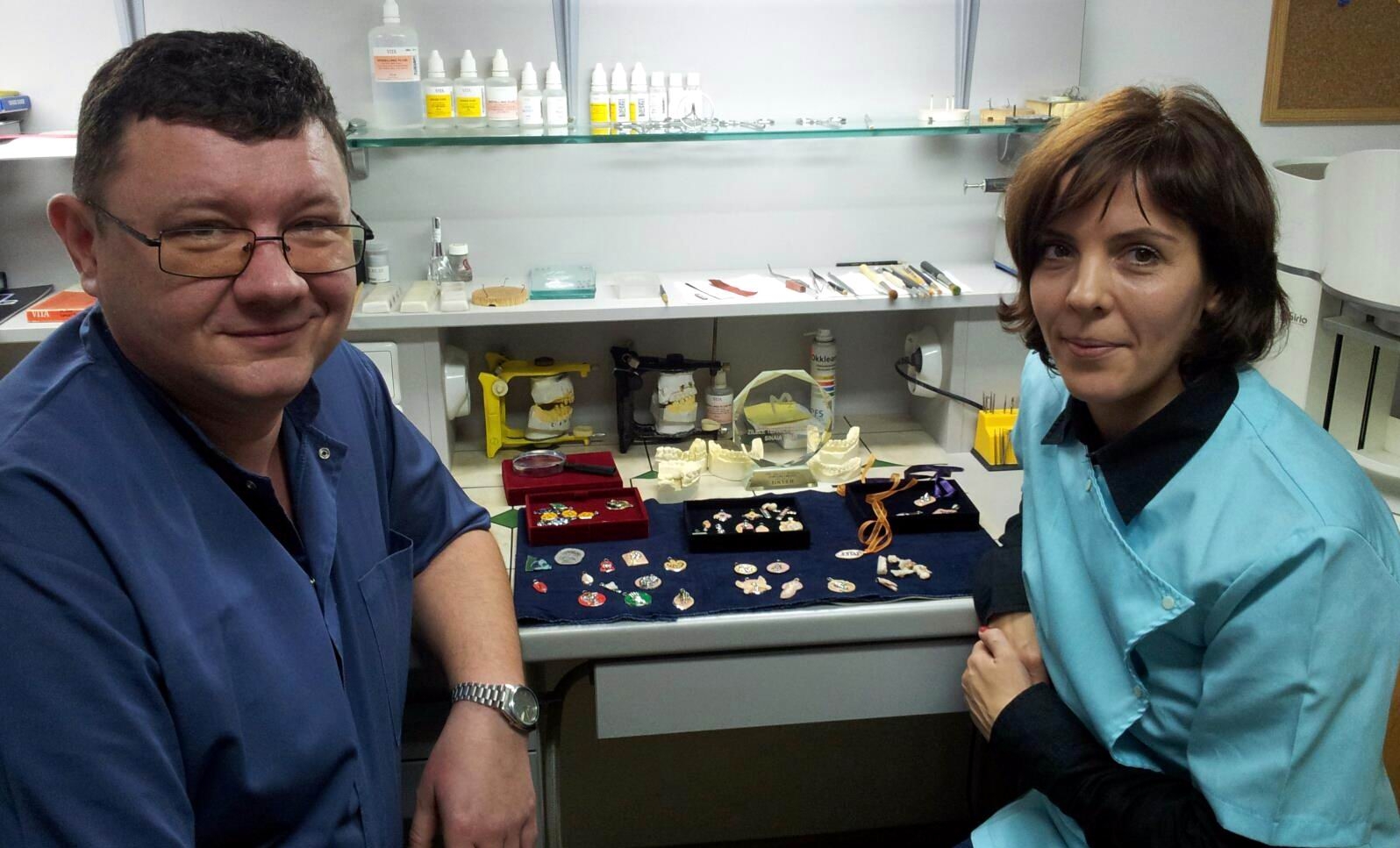 Artă din metal şi ceramică dentară: Tehnica inedită a lui Oleg Fulga 