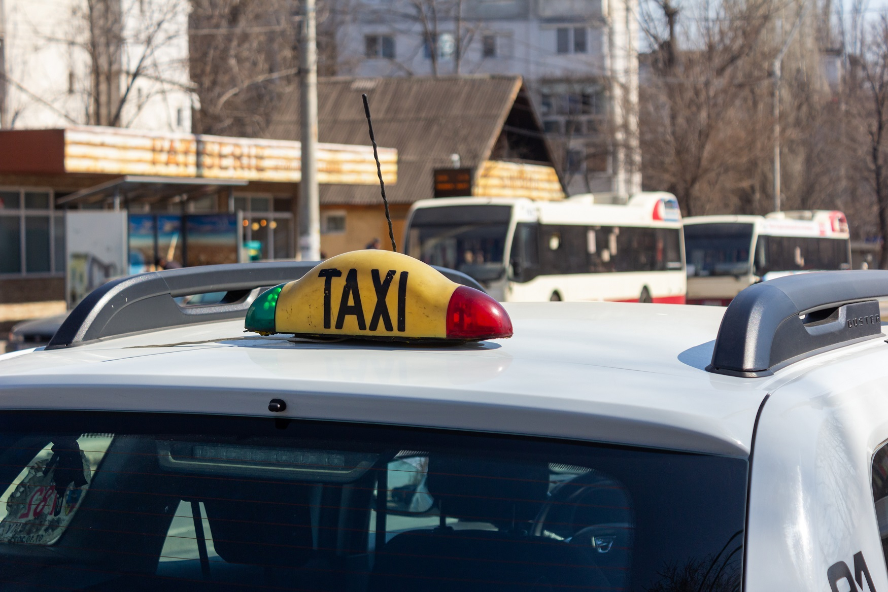 Primăria punctează „extra” taxiurile hibrid și electrice. Încă 300 de autorizații disponibile în Galați
