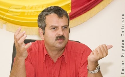 Finkelstain şi-a luat consilier