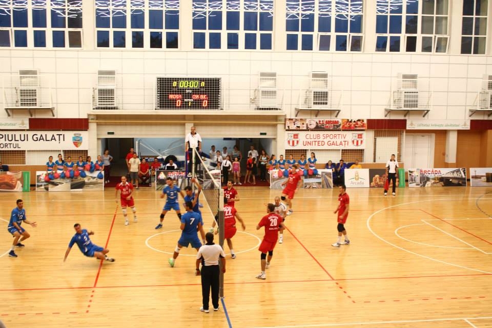 VOLEI/ Înfrângere severă şi surprinzătoare pentru Arcada