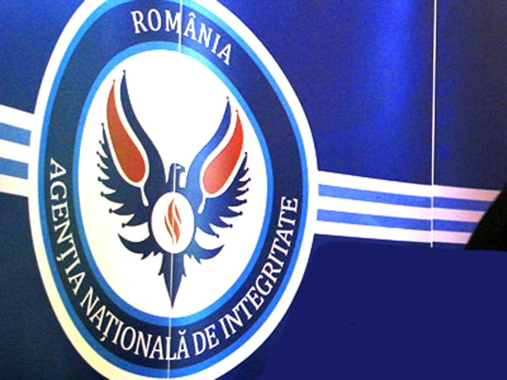 Primarul din Corni, ACUZAT de incompatibilitate