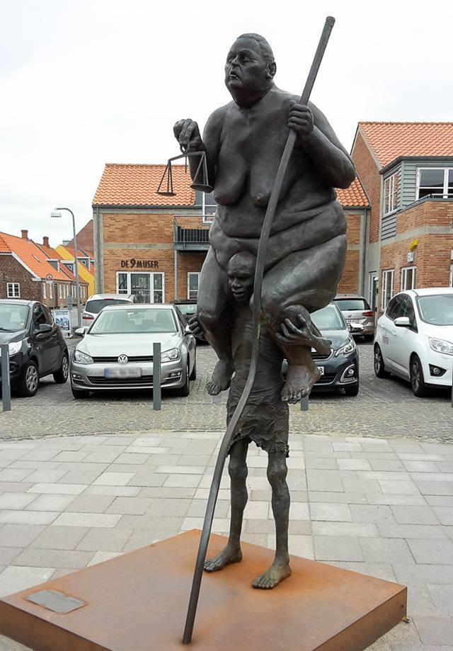 Familia Bugetărescu rezistă