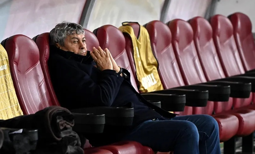 Generația cu sufletul în două luntrii