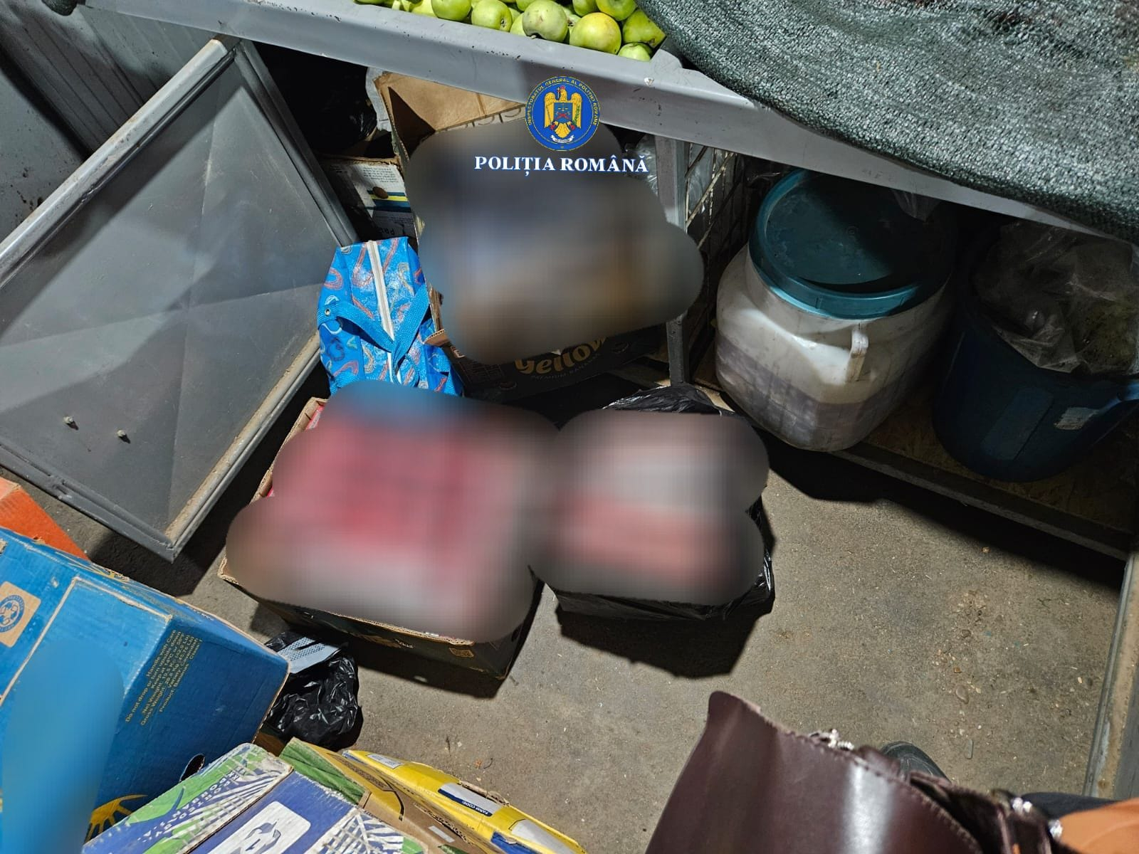 Contrabandă cu țigări și alcool, în Piața Micro 17