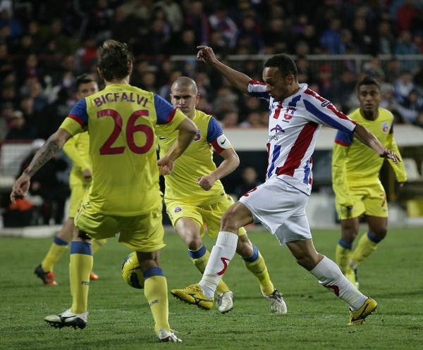 Clubul Oţelul, penalizat cu 30.000 de lei pentru incidentele de la meciul cu Steaua